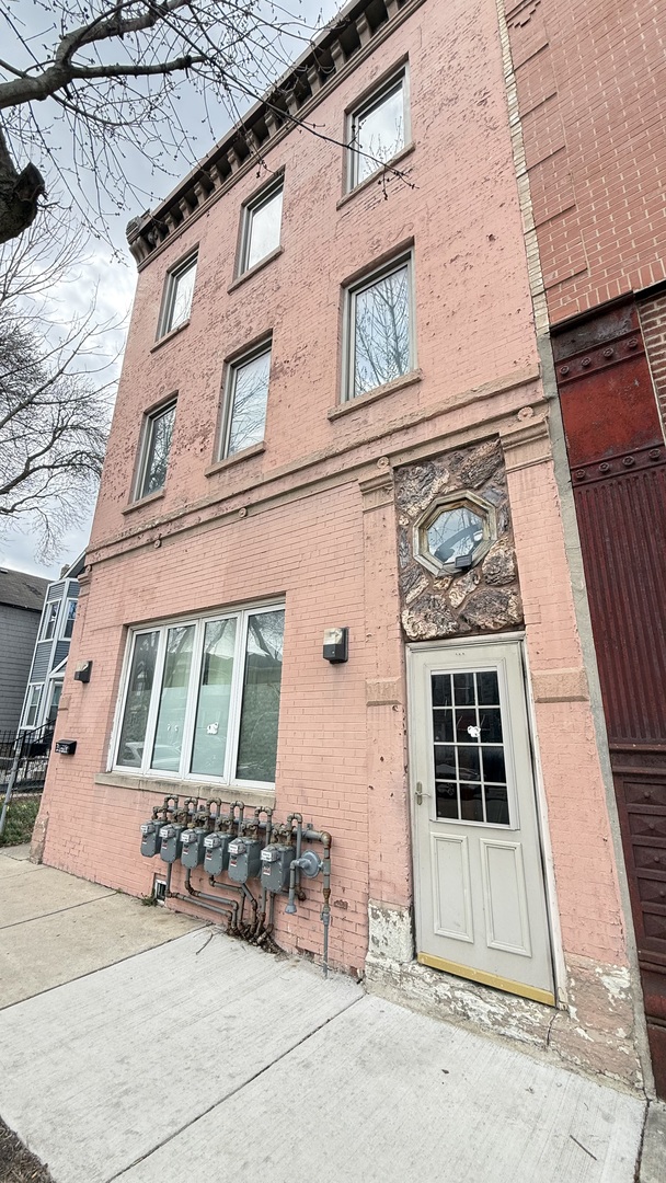 2904 S Wells Street — photo