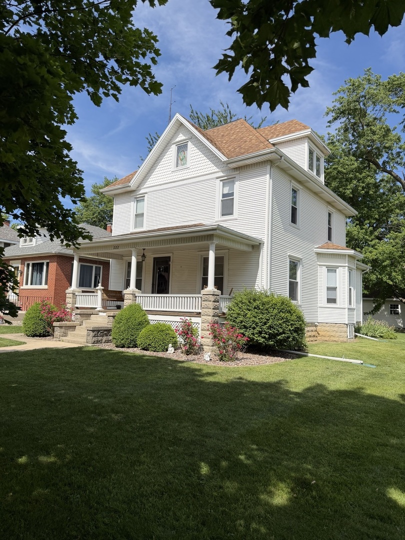 222 N Maple Street — photo