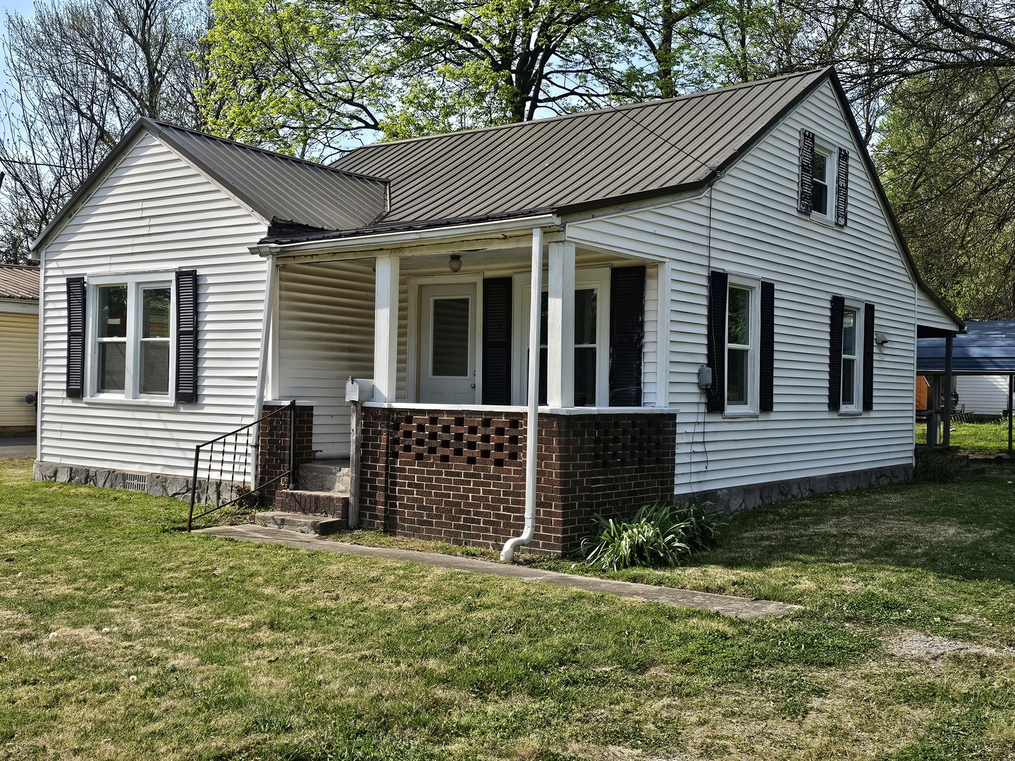 415 E Johnson Street — photo