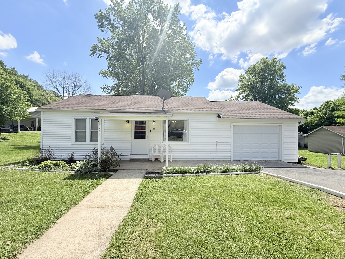 345 E Fords Ferry Road — photo