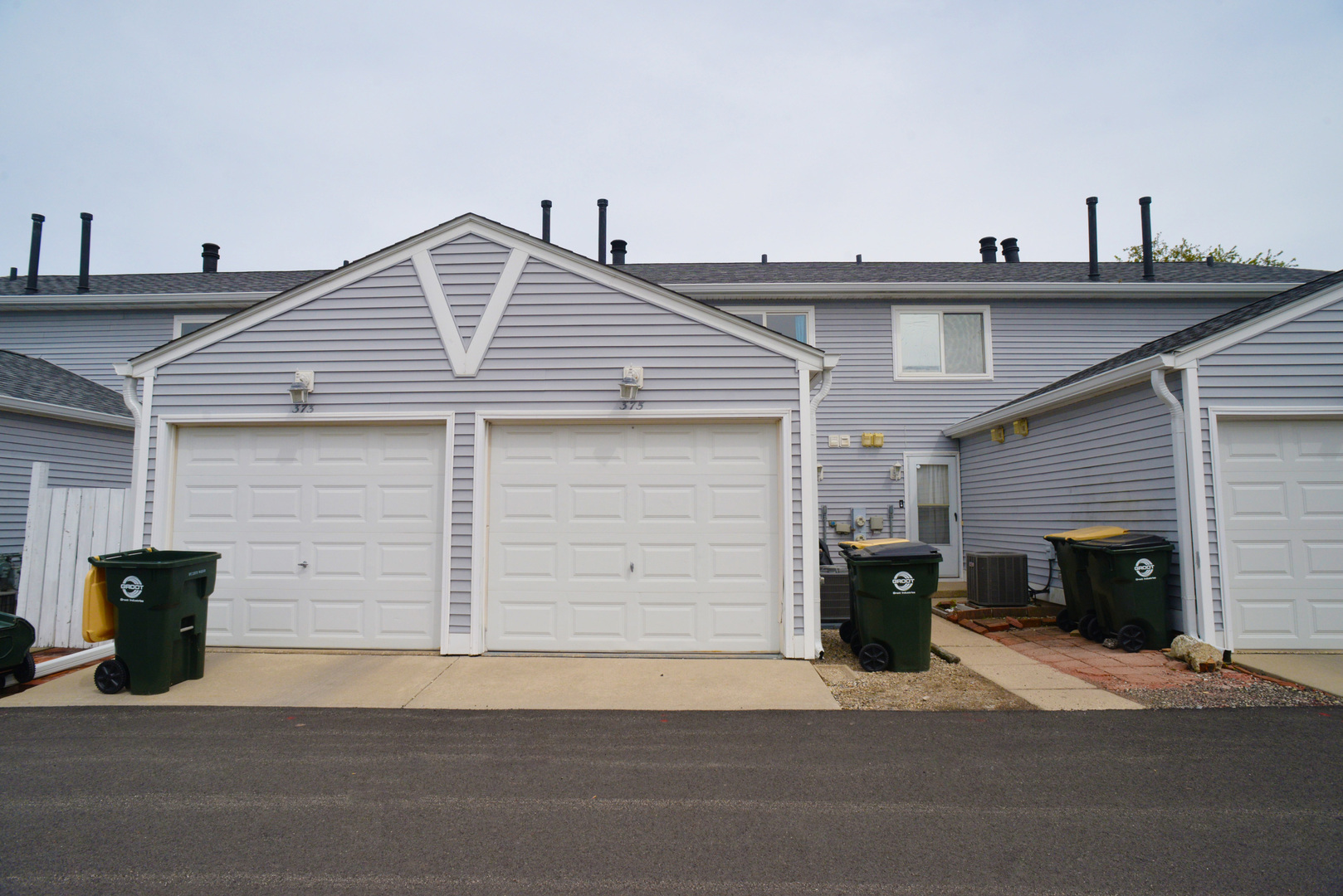 375 Meadow Green Lane — photo