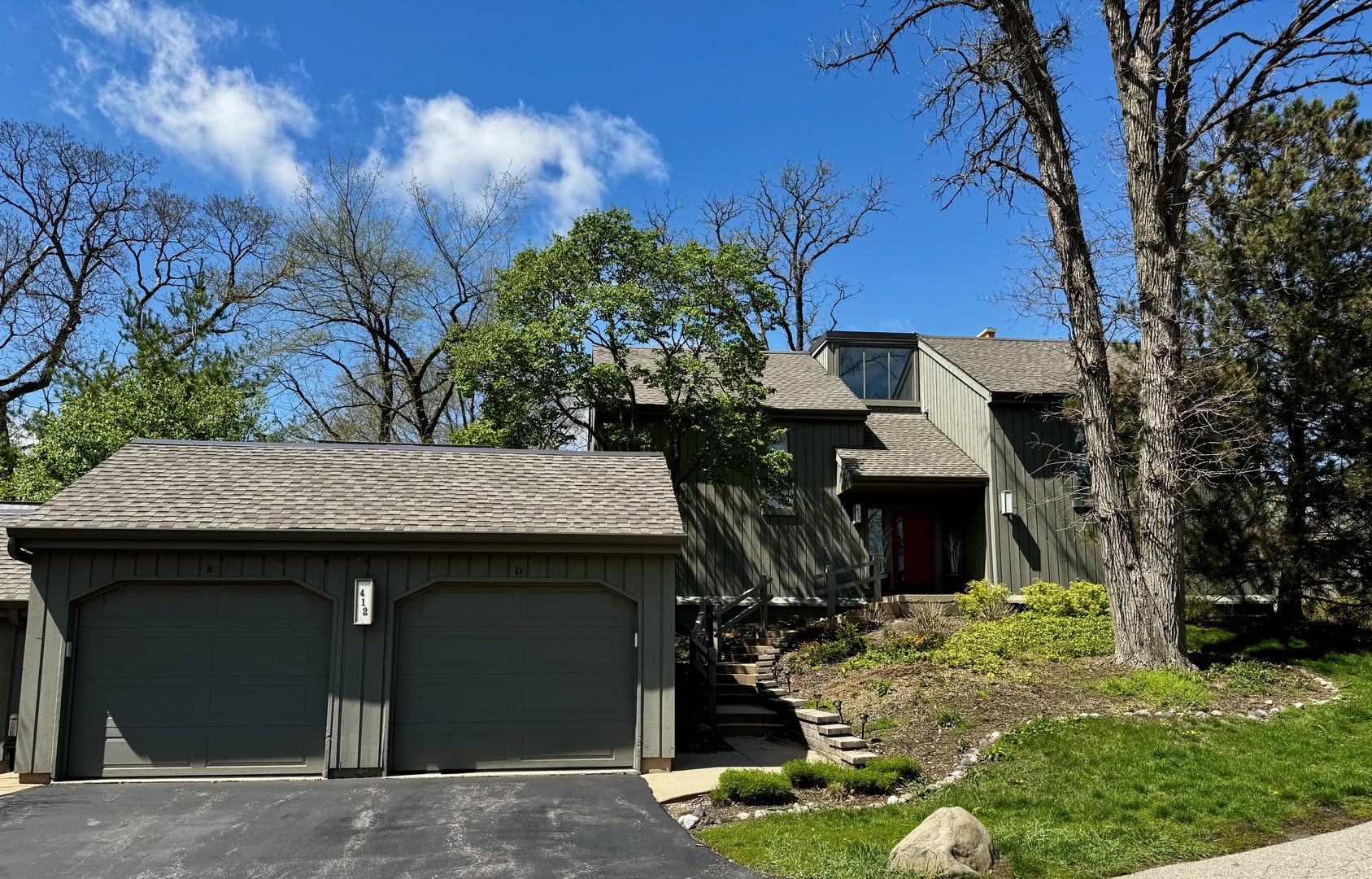 412 Deer Trail Hill B — photo