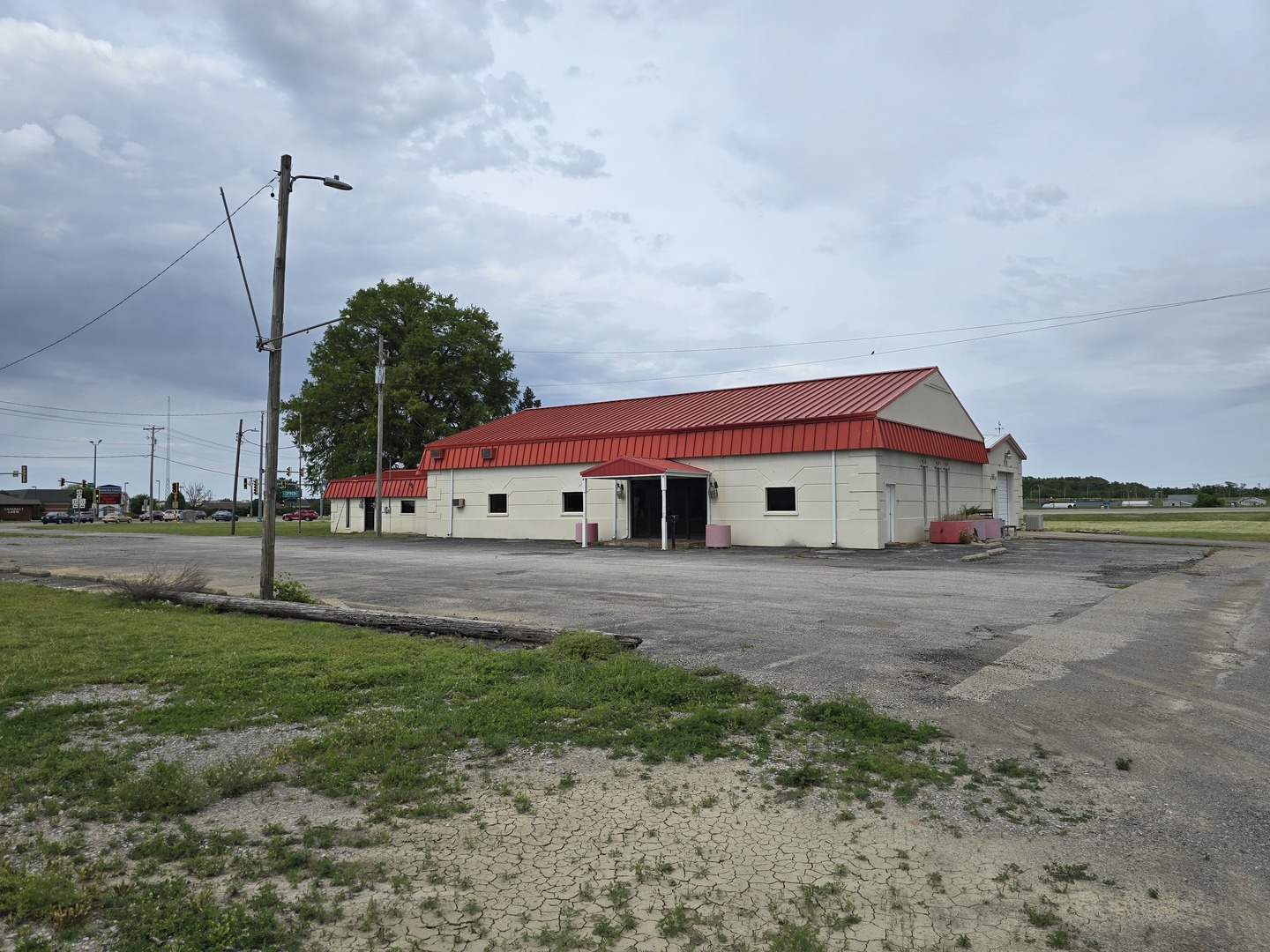 404 N Commercial Street — photo