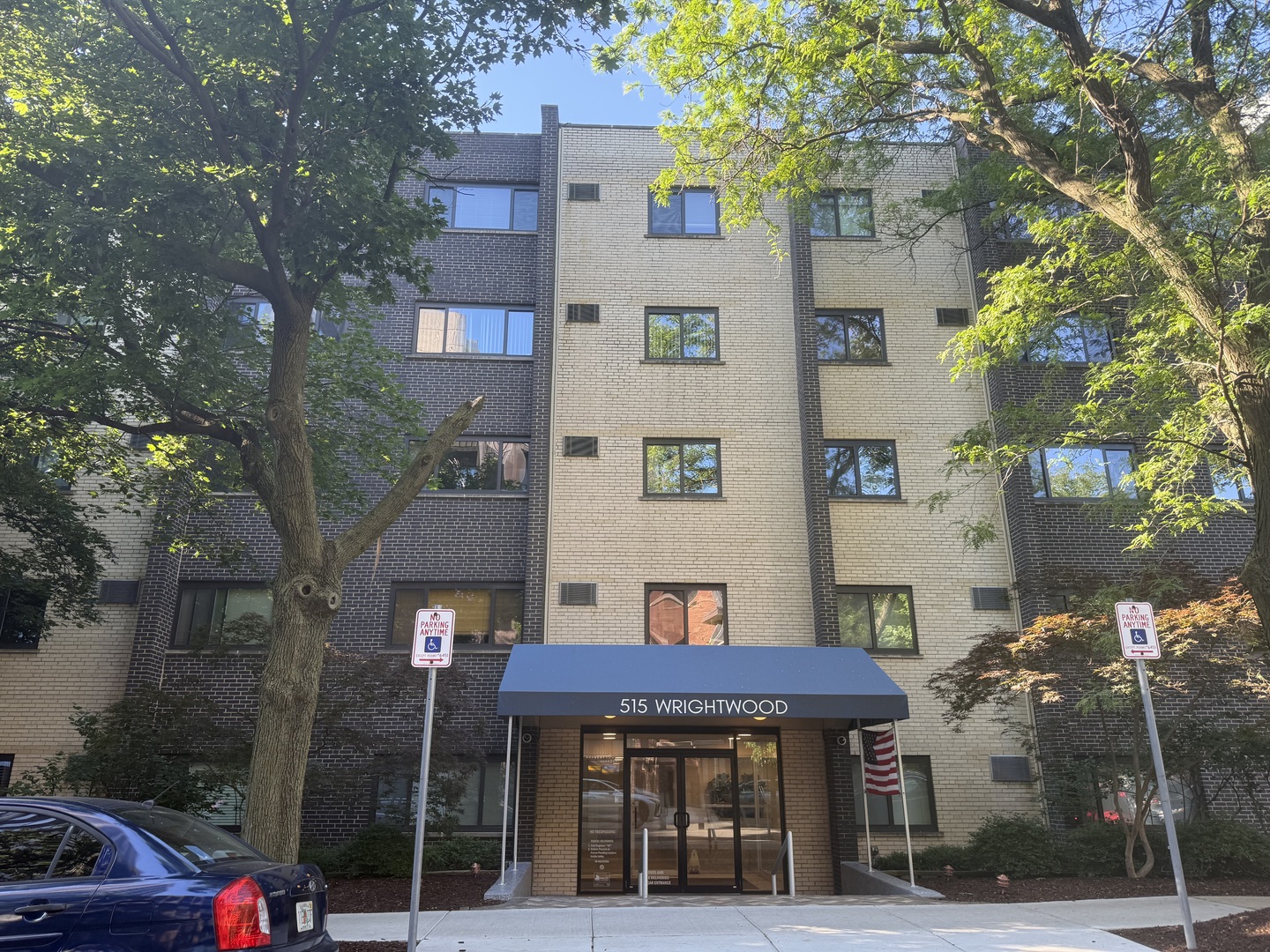515 W Wrightwood Avenue 315 — photo