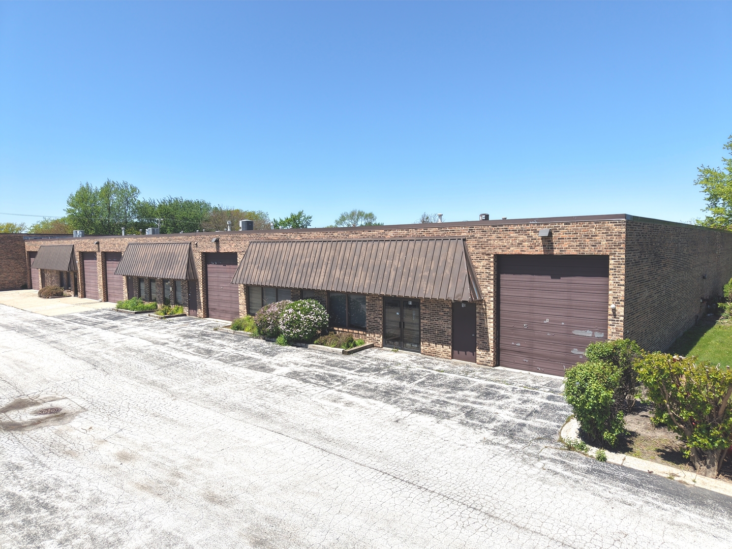 1598 Huntigton Drive — photo