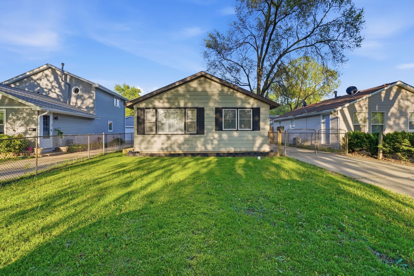 125 Bellevue Drive — photo