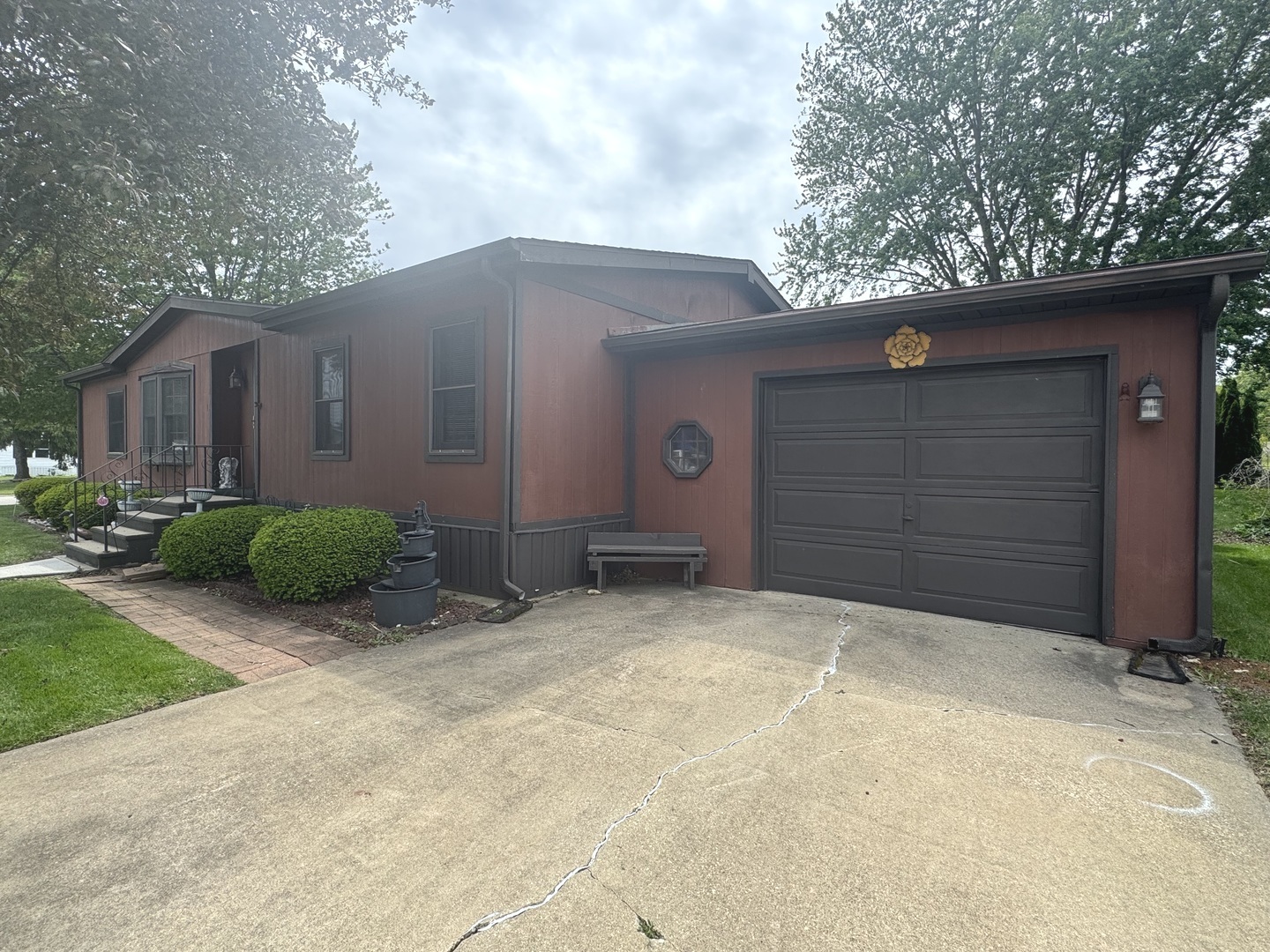 10 Maple Ridge, Manteno, IL 60950 — photo 2