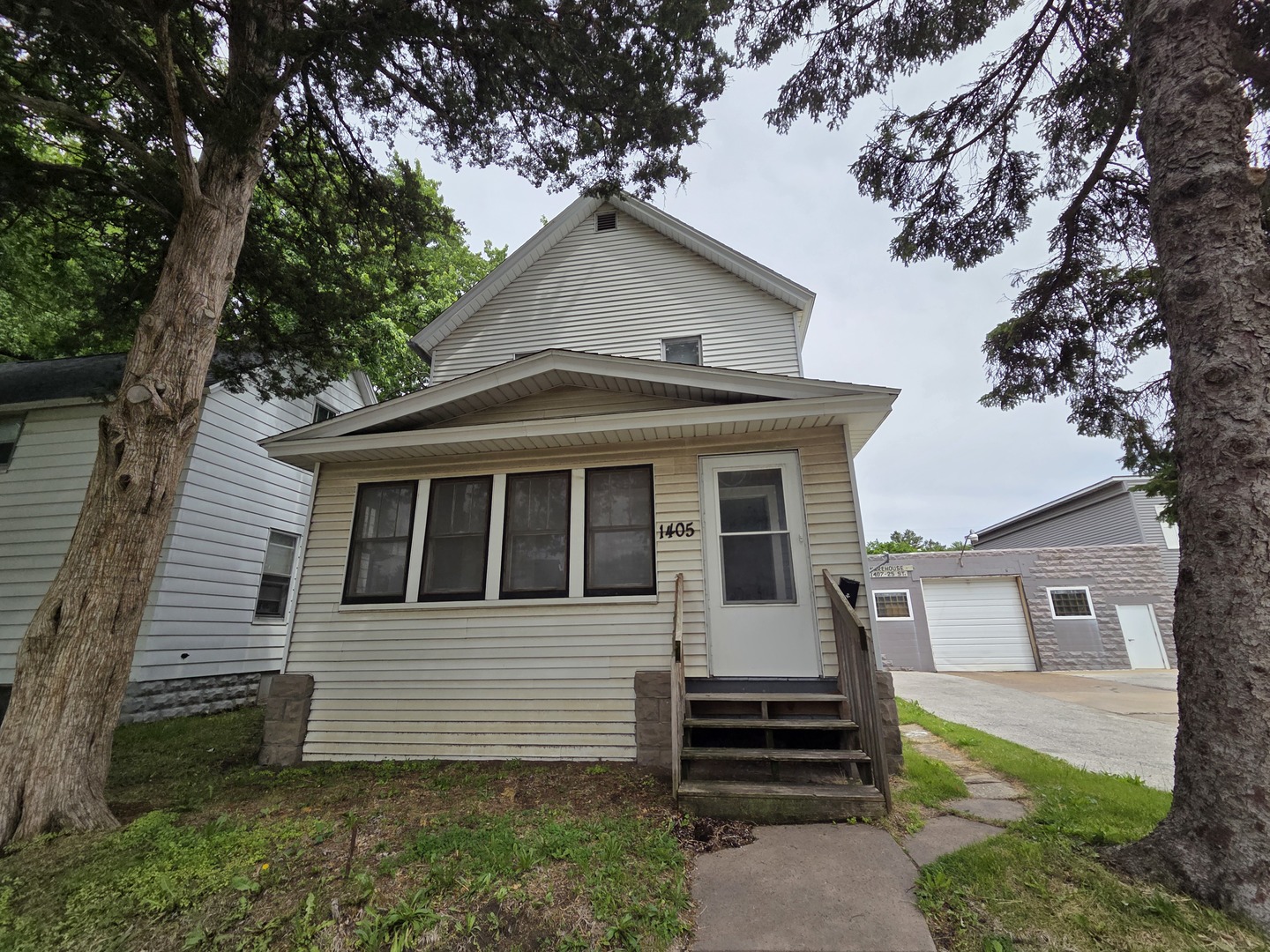 1405 25th Street — photo