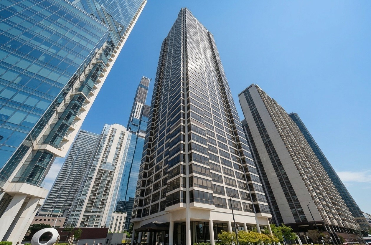 360 E Randolph Street 2203 — photo