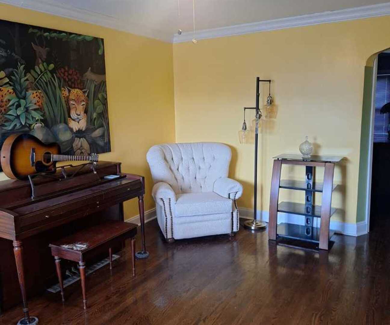 Home in Chicago, IL 60628 — photo 2