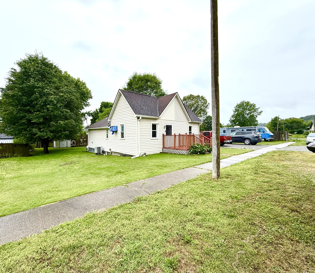 55 Ellen Street — photo