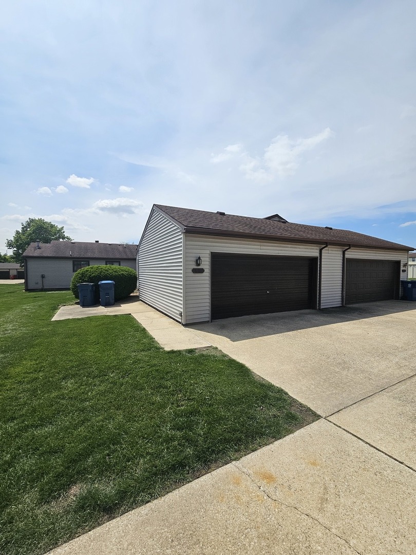 910 Pomona Drive 910 — photo
