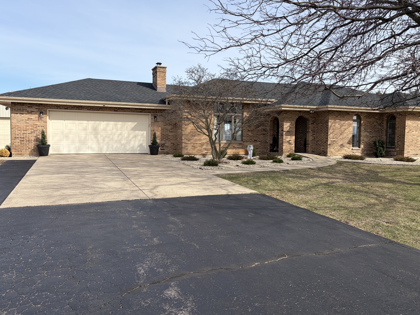 17245 County Line Road — photo