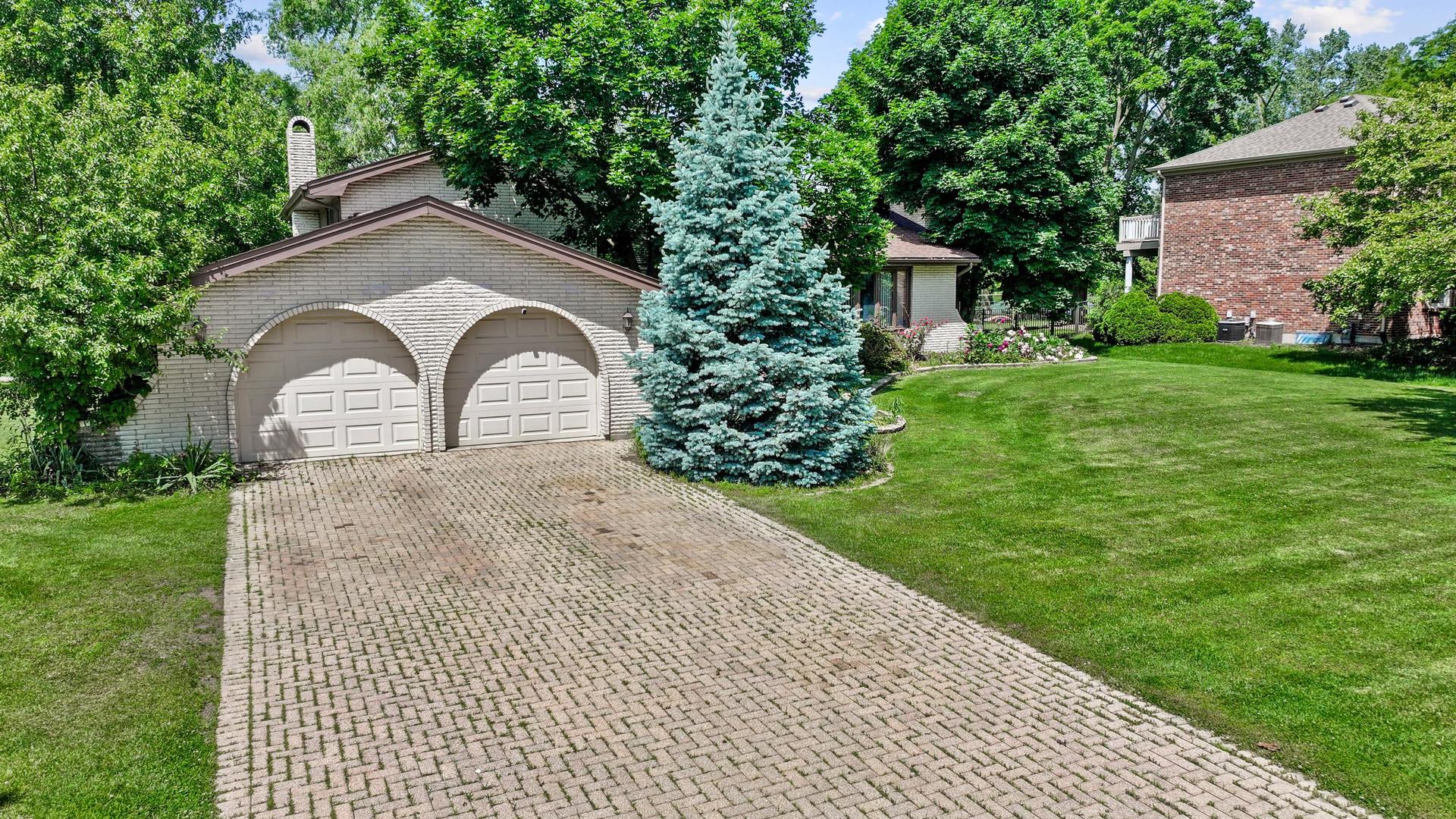 8408 Lakeside Drive — photo