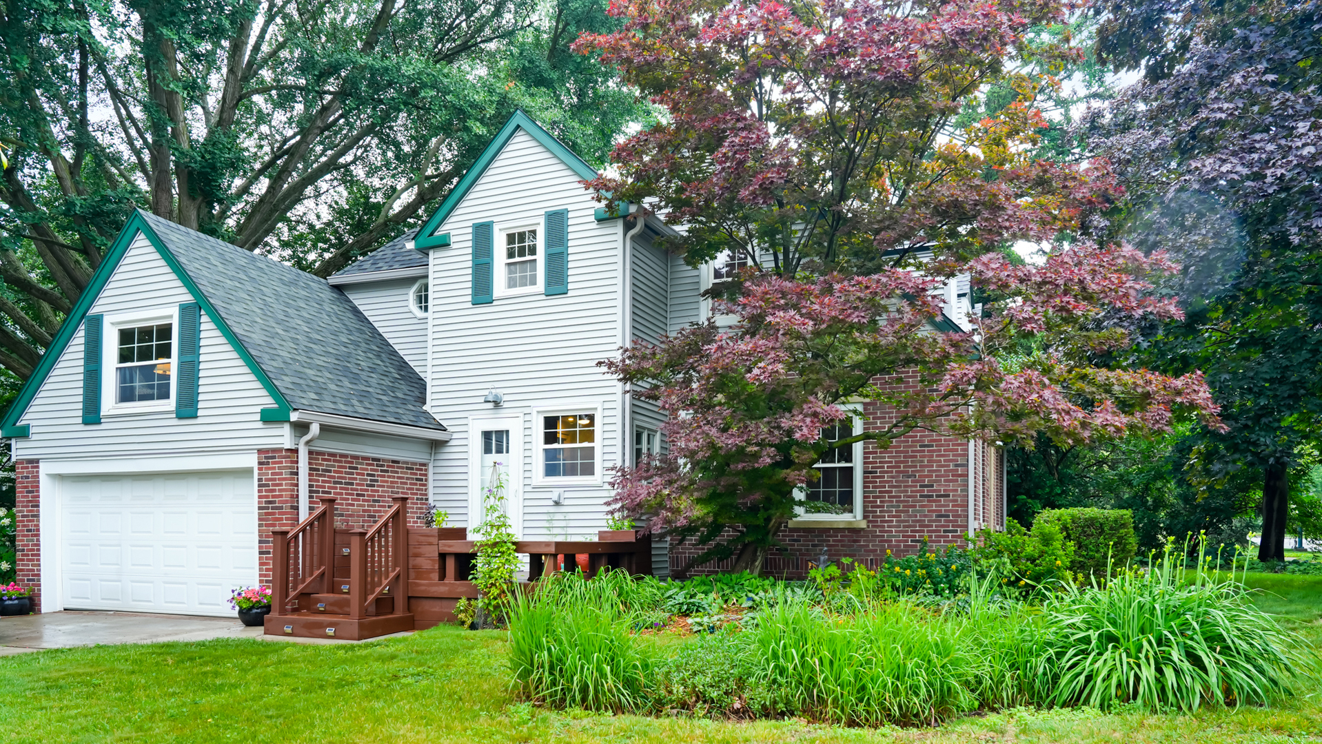 1009 W Green Street — photo