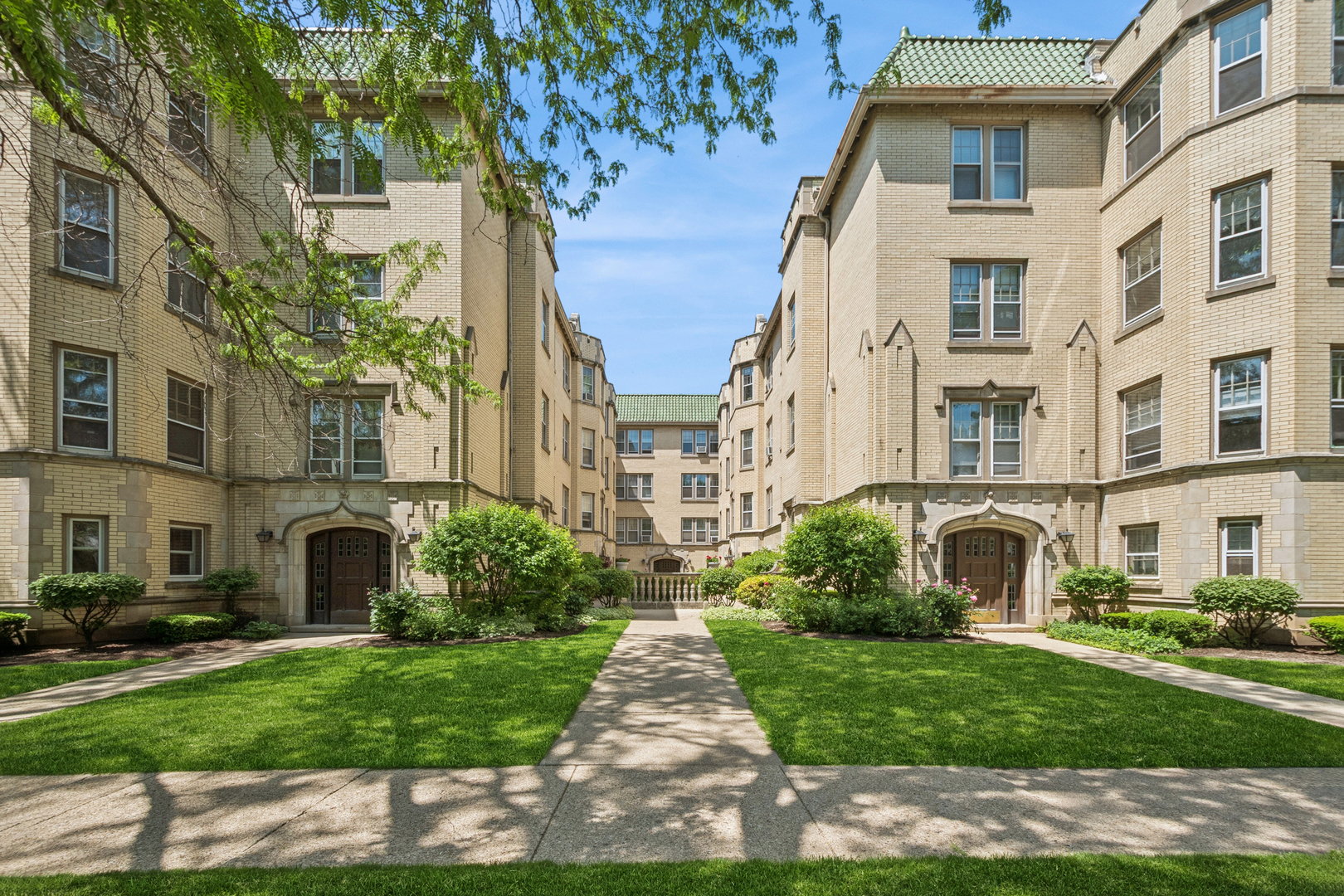 538 Michigan Avenue Unit 3F — photo