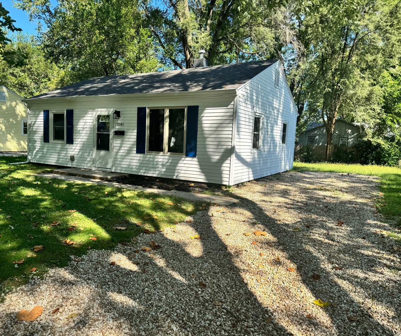 1041 Eastview Drive — photo