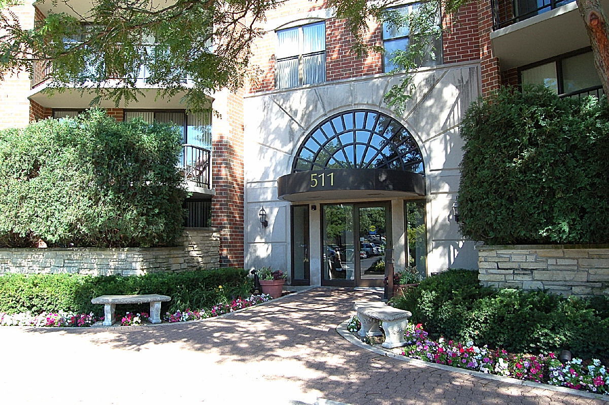 511 Aurora Avenue 418 — photo