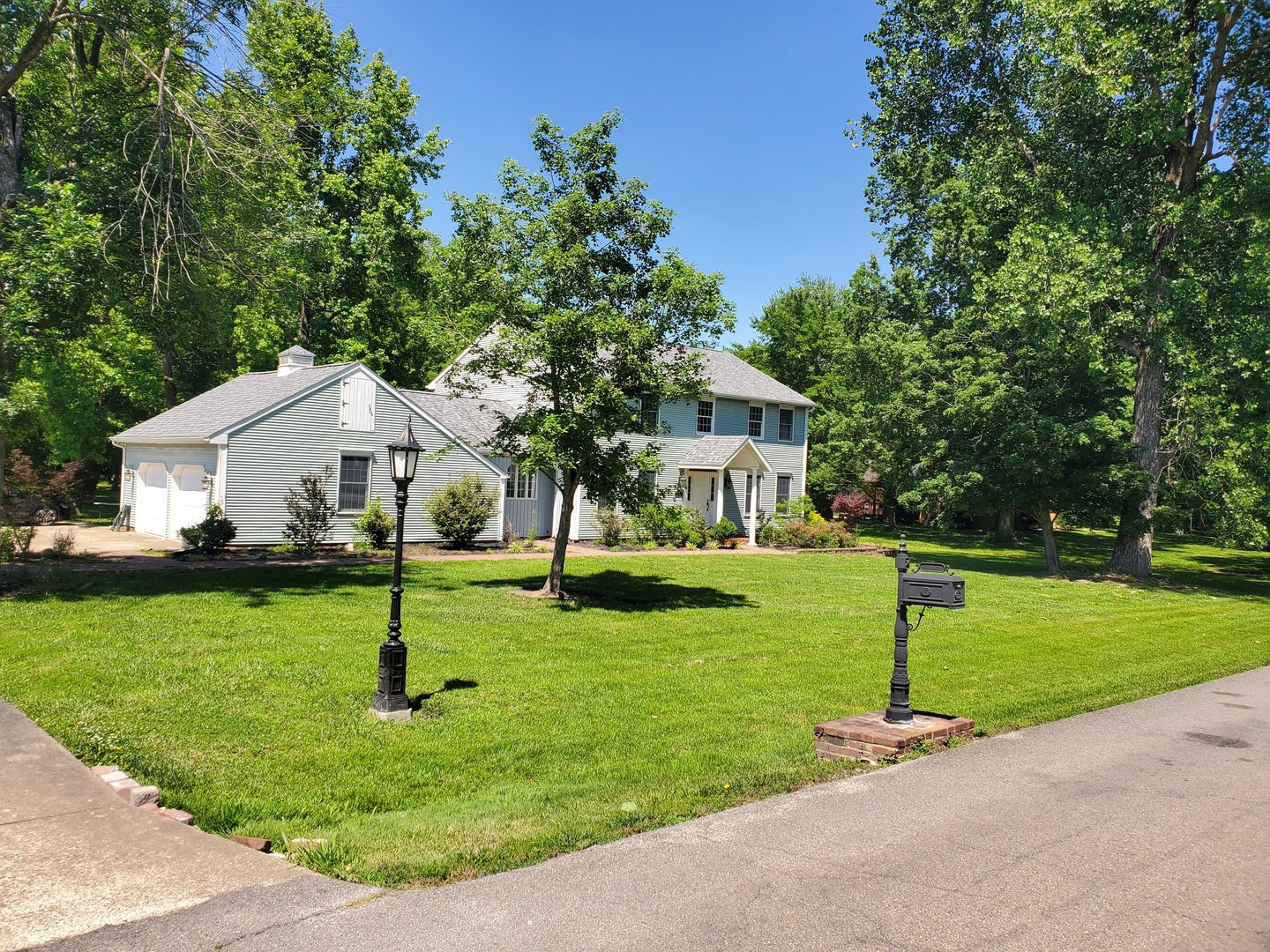 202 Arbor Drive — photo