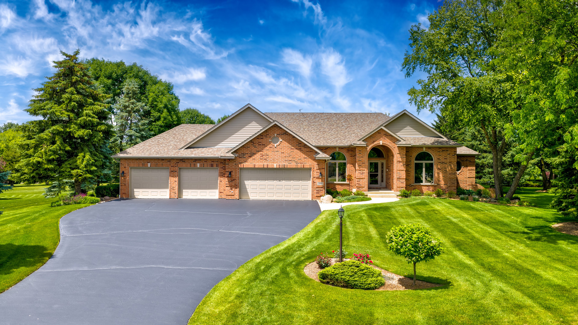 10907 Red Hawk Lane, Spring Grove, IL 60081 — photo 2