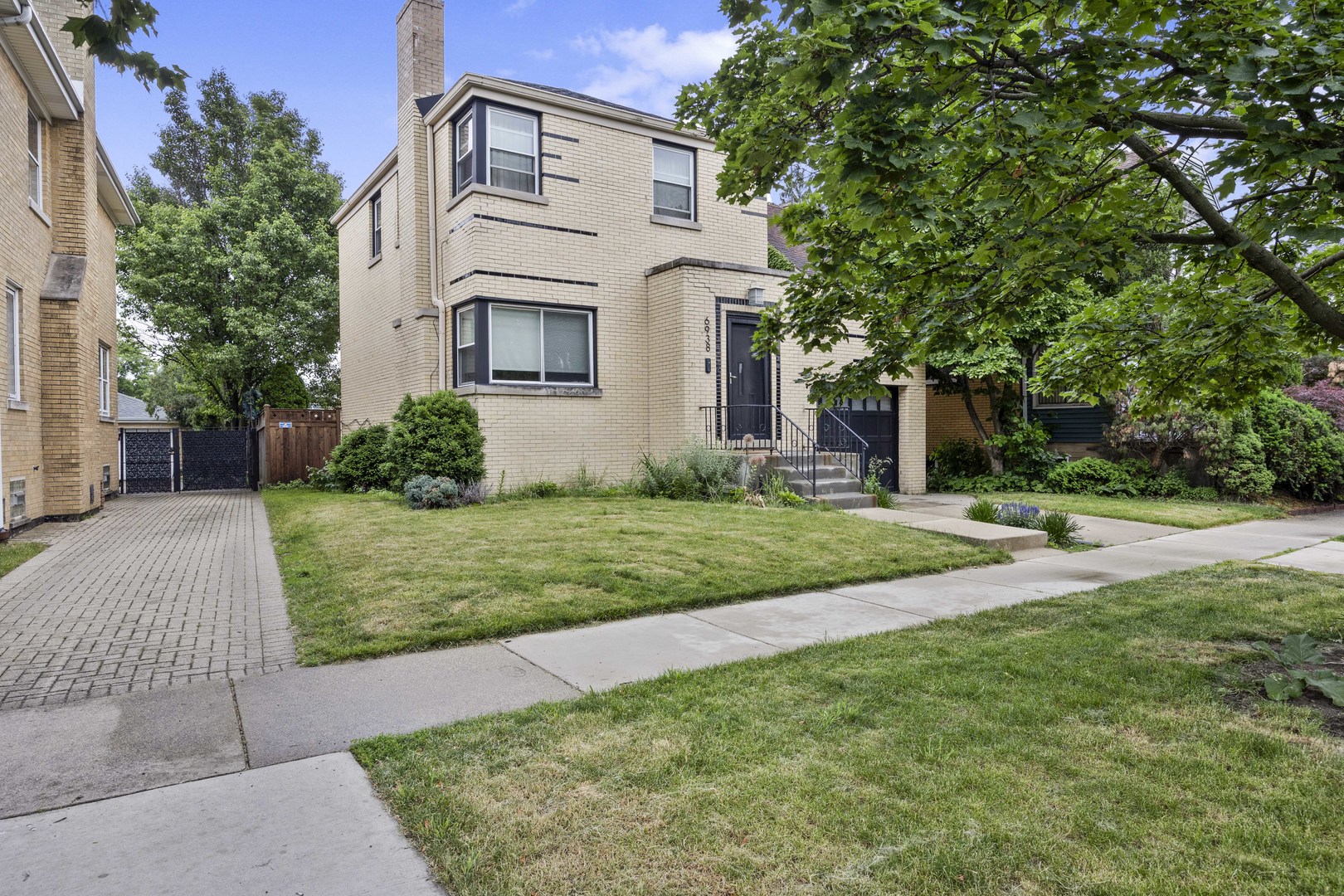 6938 Riverside Drive, Berwyn, IL 60402 — photo 2