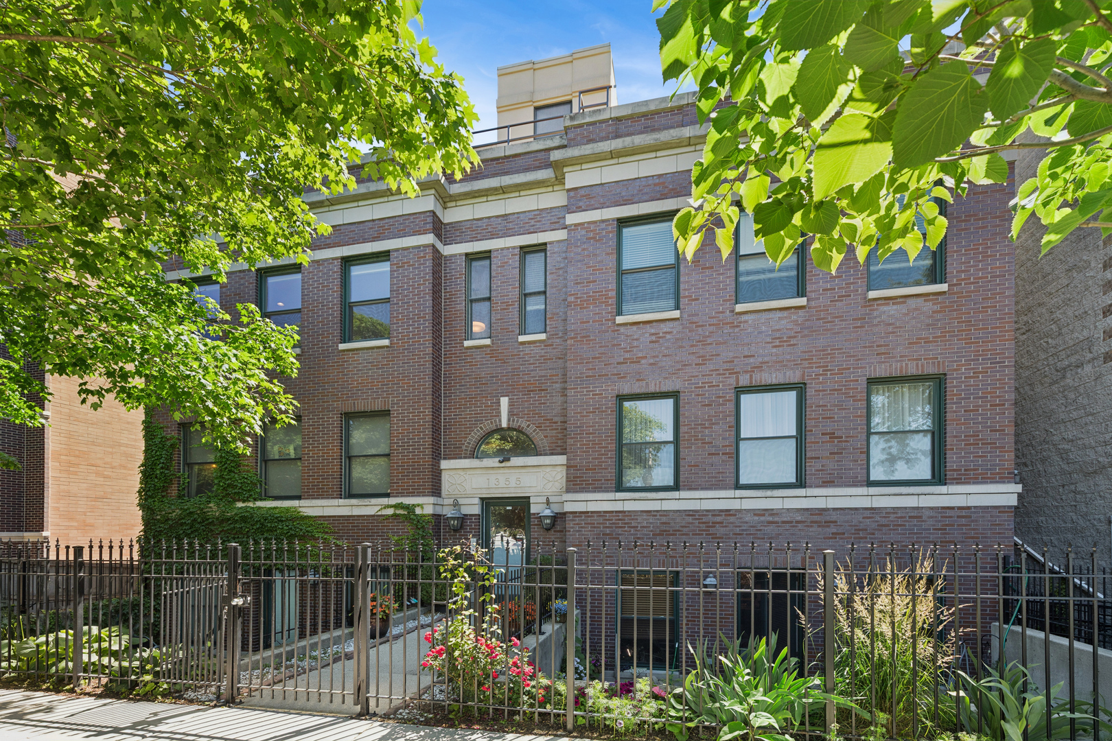 1355 N Mohawk Street Unit 3N — photo