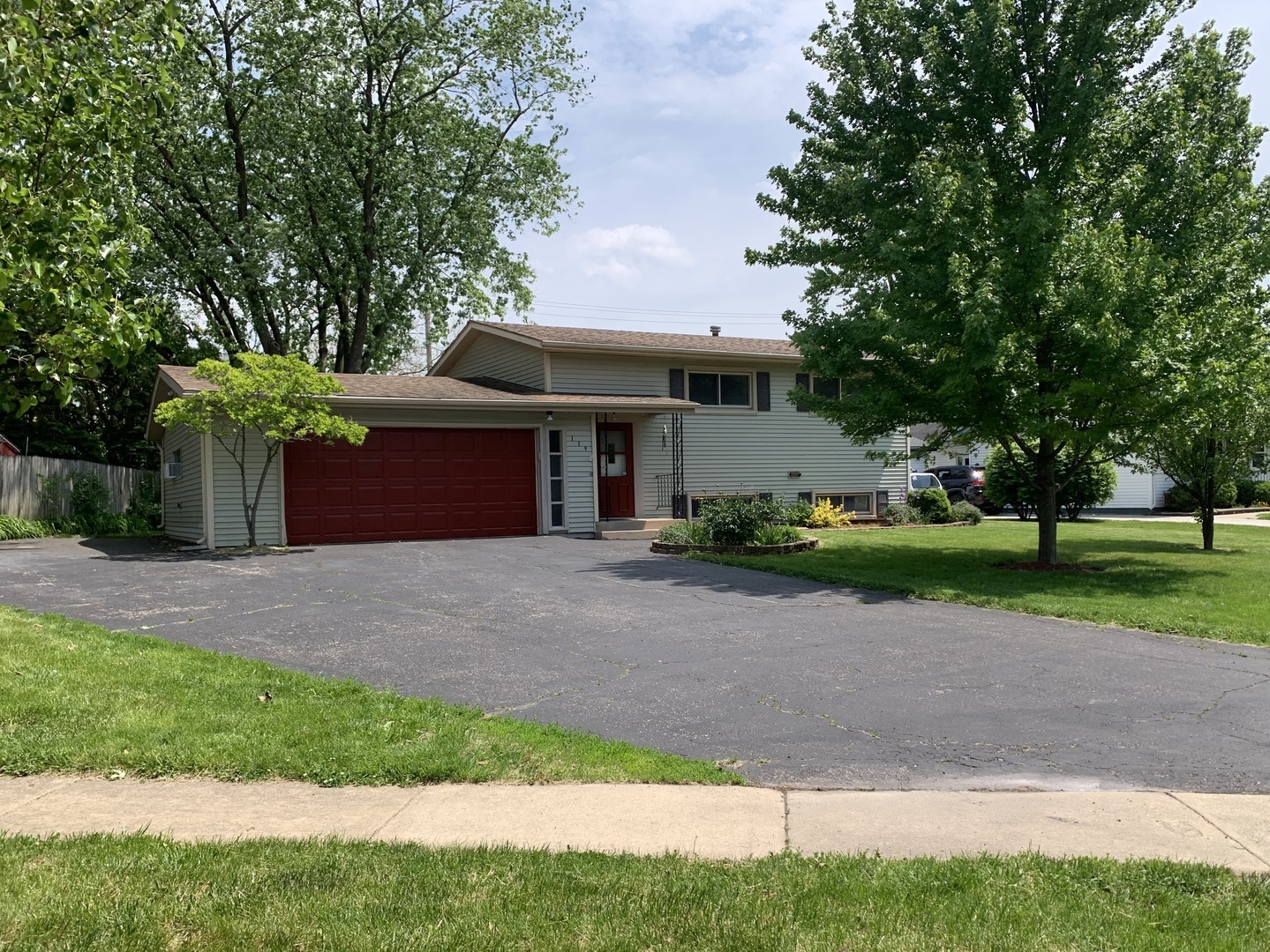 119 Ridge Lane, Geneva, IL 60134