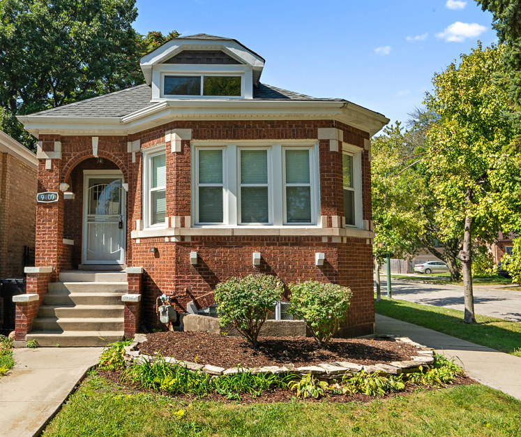 9400 S Charles Street — photo