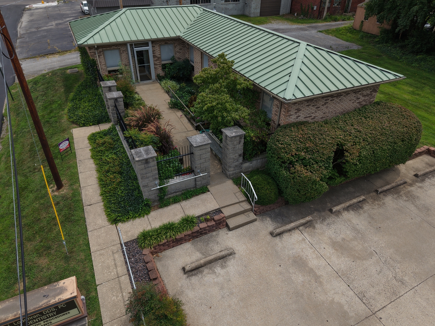 200 S 16th Street — photo