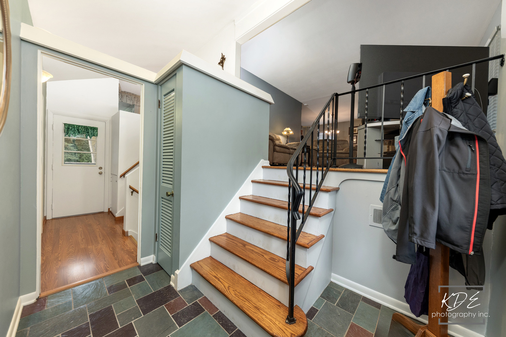 8 E Gartner Road, Naperville, IL 60540 — photo 3