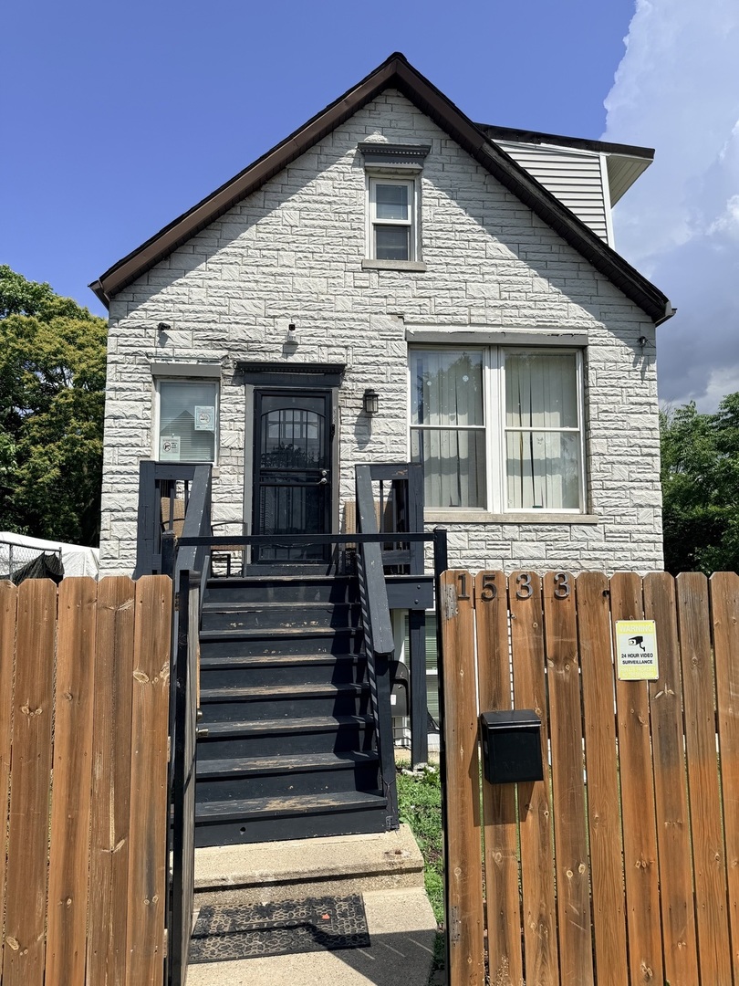 1533 S Kilbourn Avenue — photo