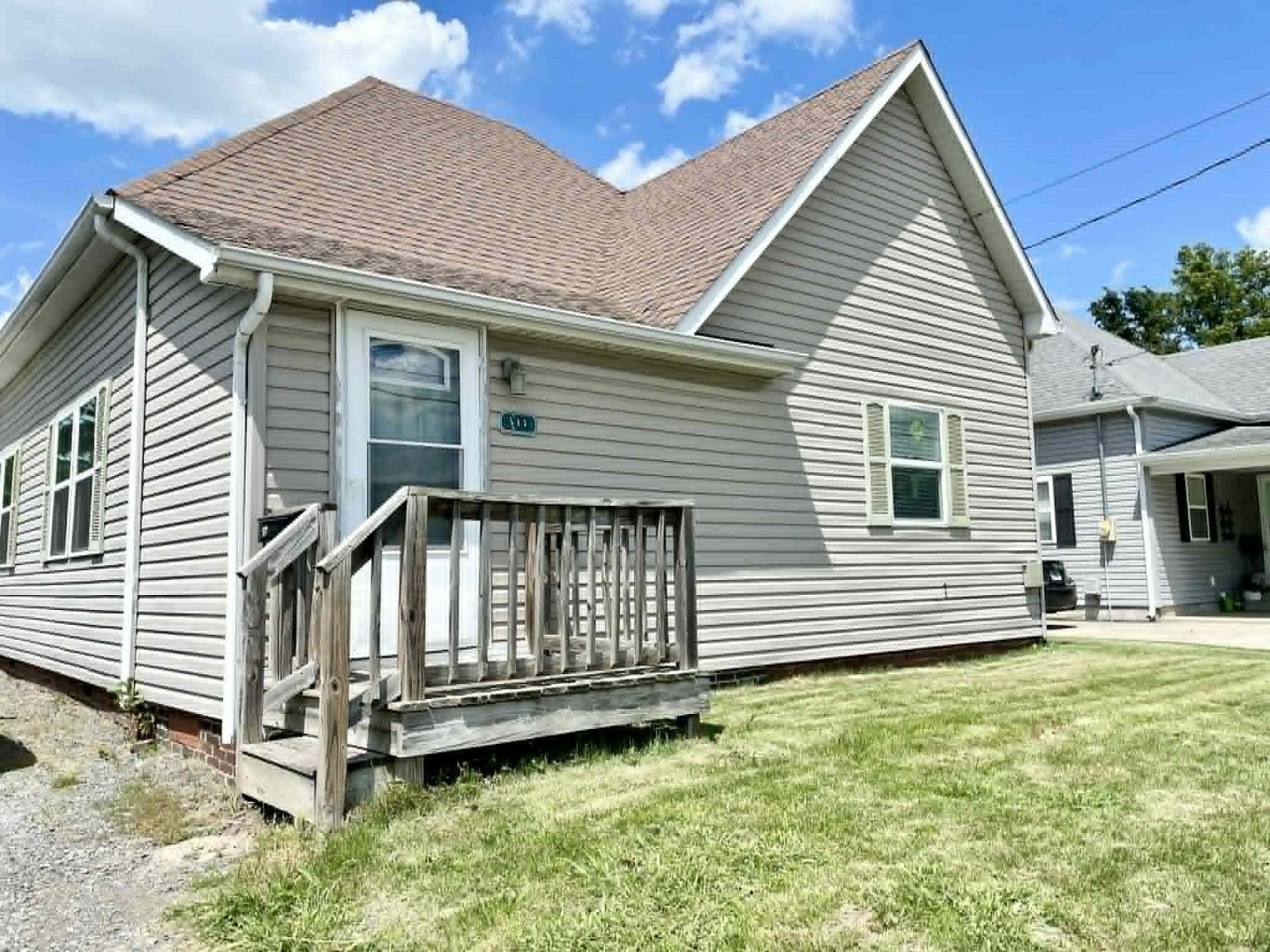 511 E Herrin Street — photo