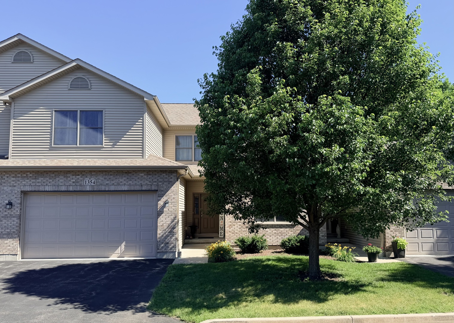 1354 Ridge Drive, Sycamore, IL 60178