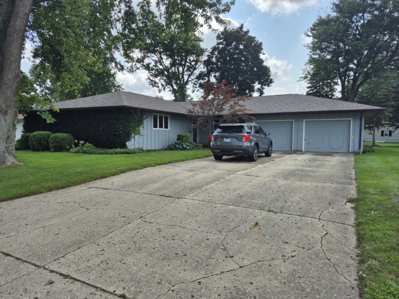 627 Shadycrest Drive — photo