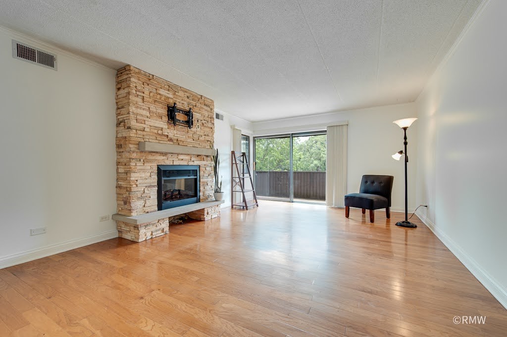 525 Timber Ridge Drive #306, Carol Stream, IL 60188 — photo 3
