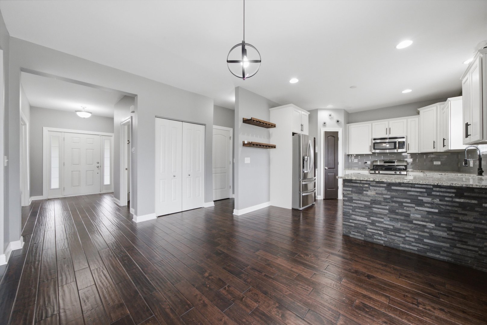 749 N Misty Ridge Drive, Romeoville, IL 60446 — photo 3