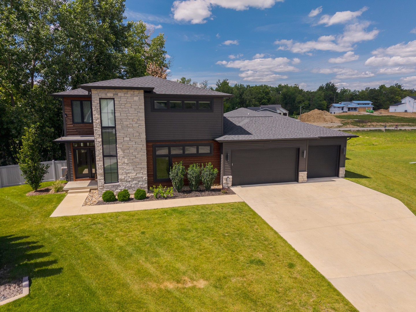 102 Raef Road, Downs, IL 61736 — photo 2