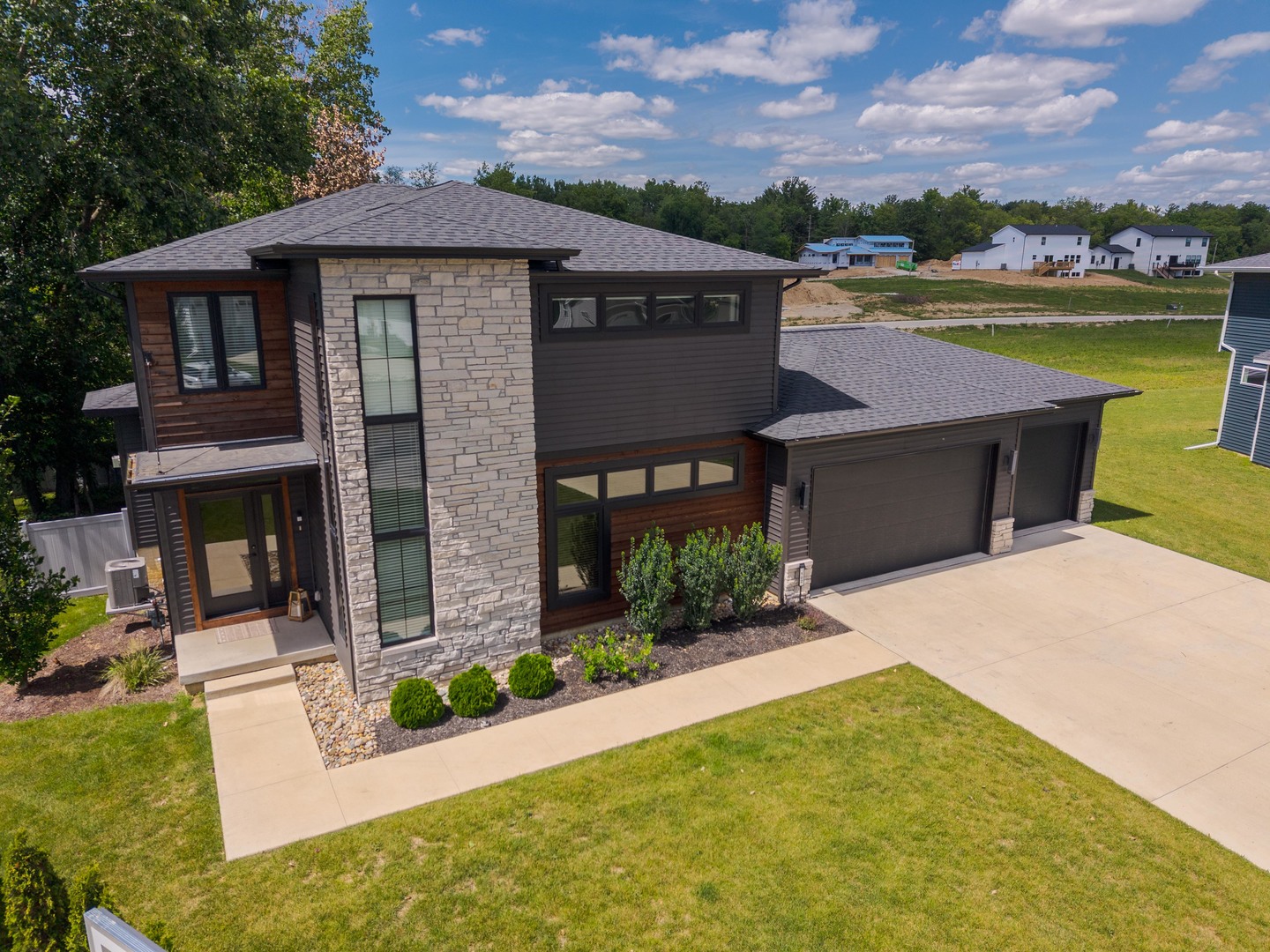 102 Raef Road, Downs, IL 61736 — photo 3