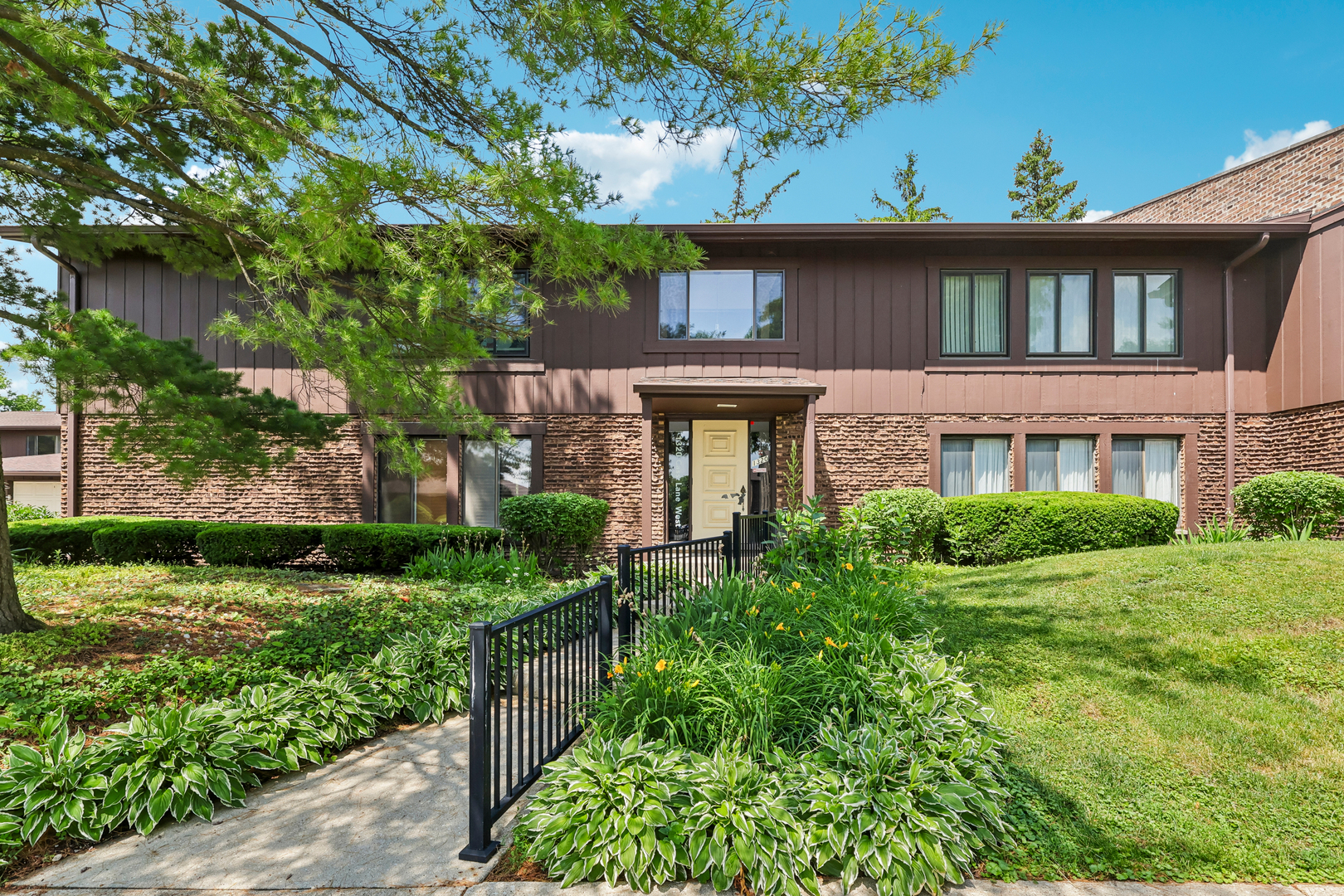 1320 Cass Lane W 201 — photo