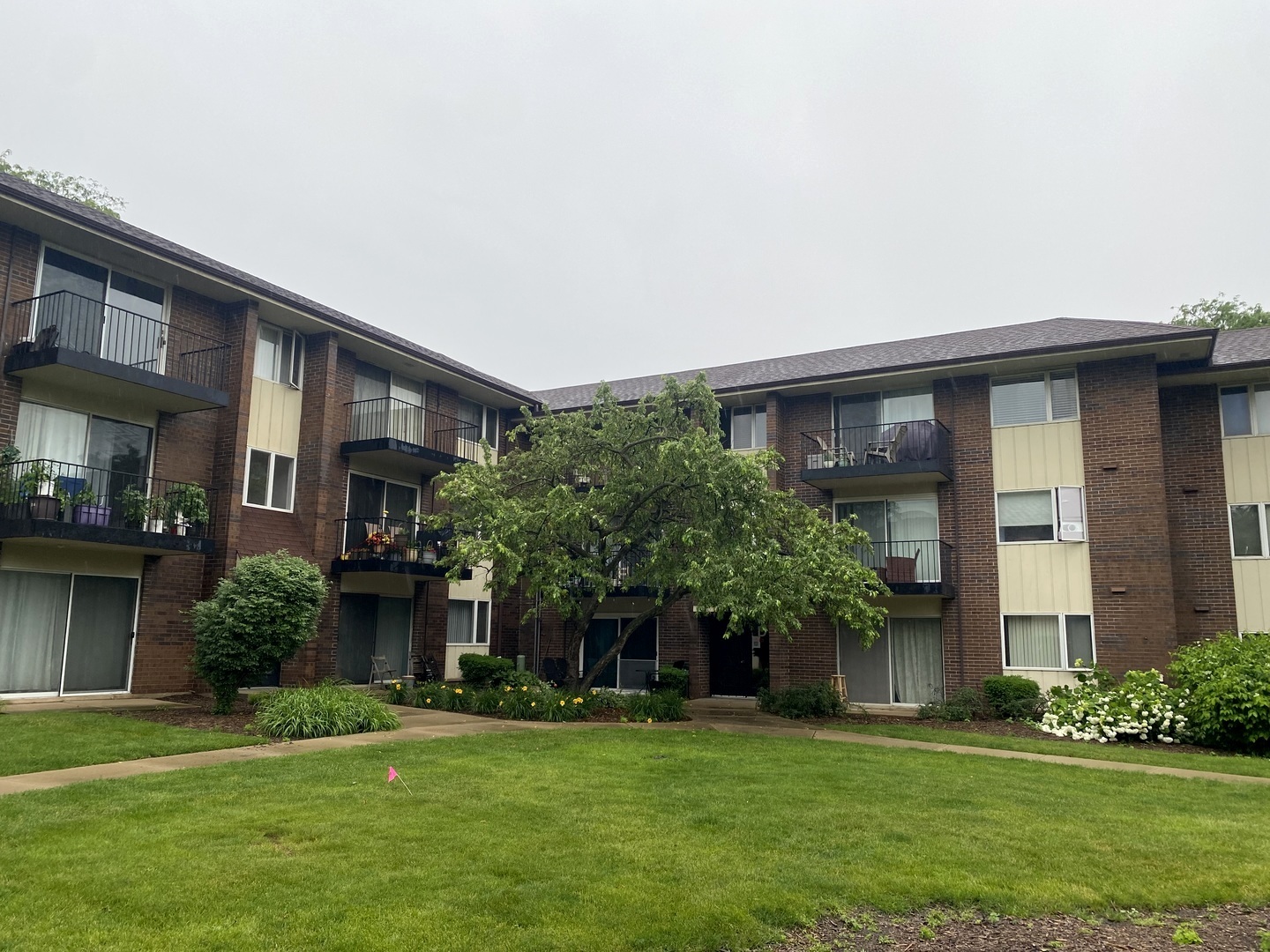 5S100 Pebblewood Lane D10 — photo