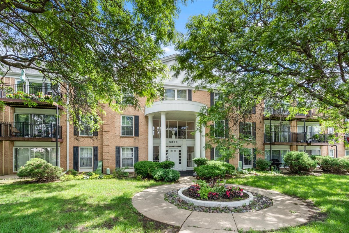 5300 Carriageway Drive Unit 208 — photo