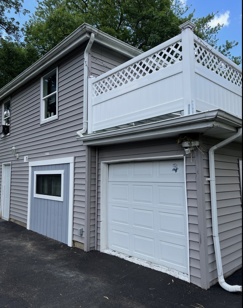 2604 Fair Oak Lane — photo