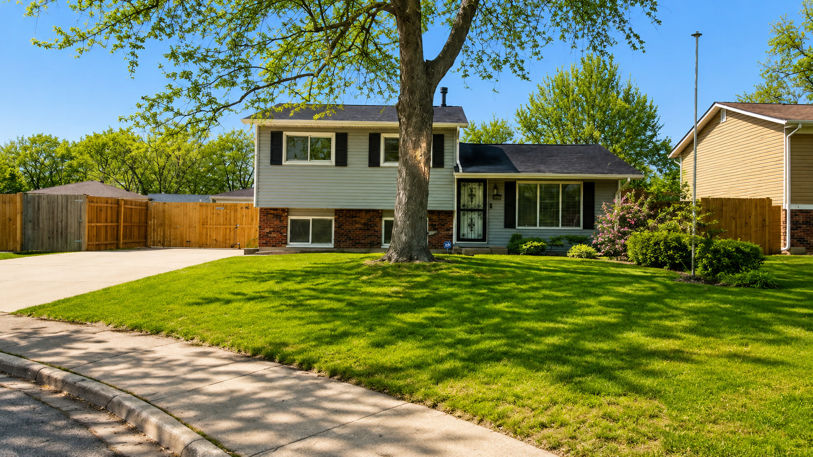 117 Galewood Drive — photo