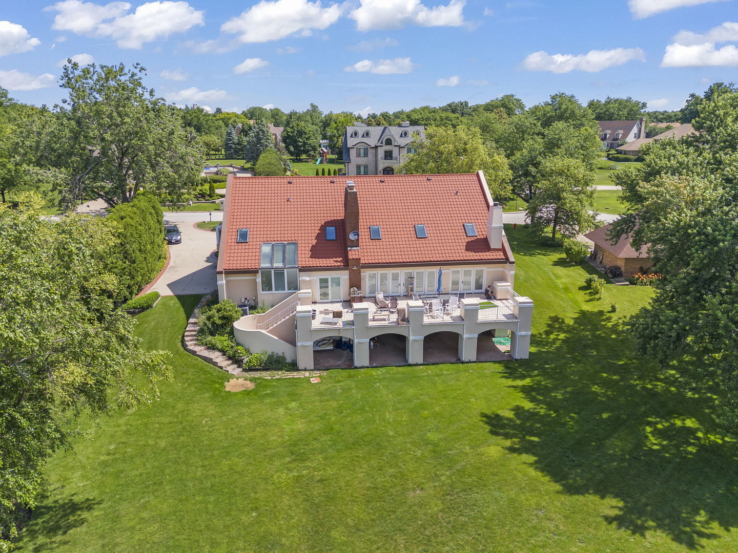 8170 Lake Ridge Drive, Burr Ridge, IL 60527 — photo 2