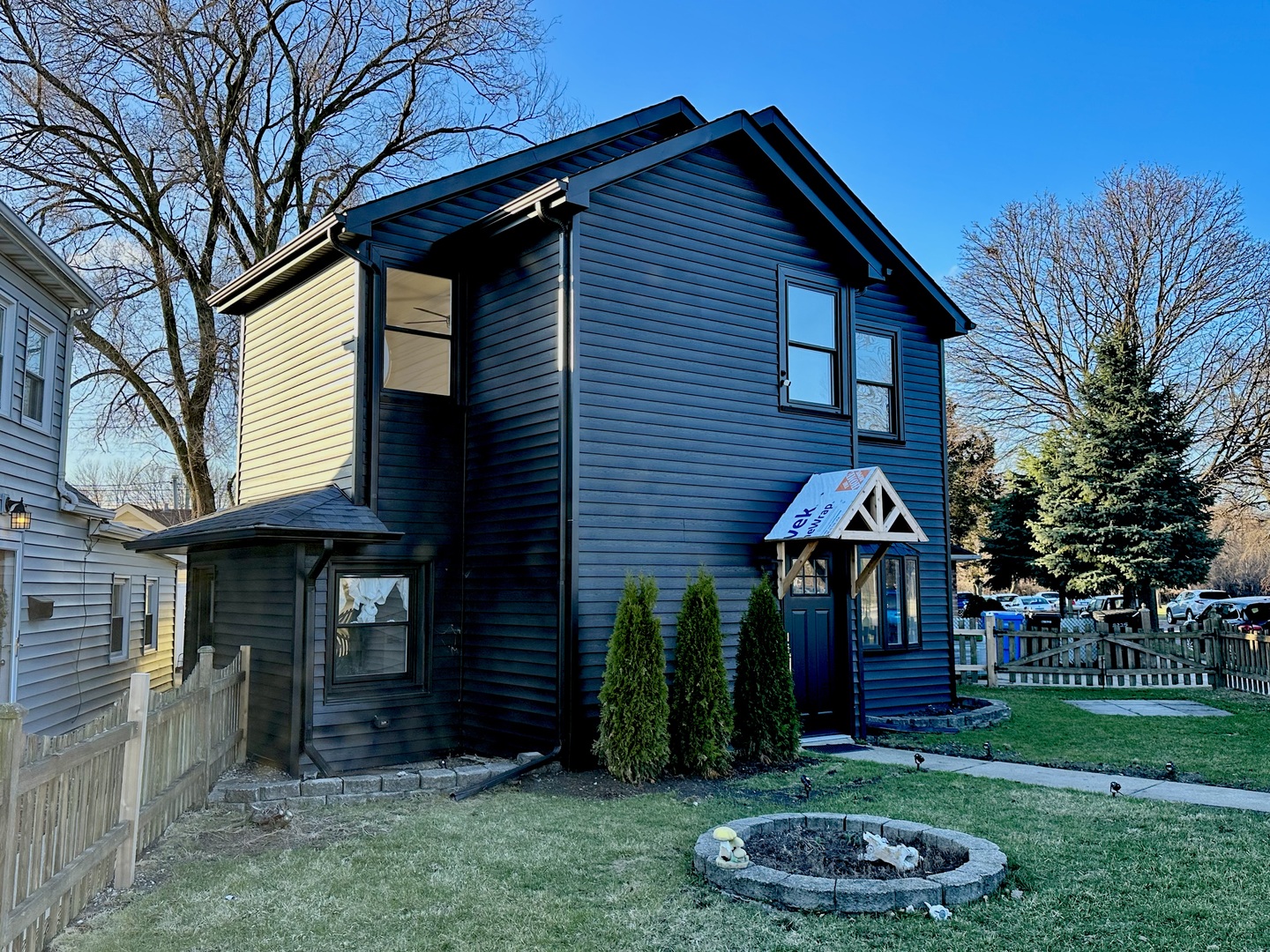 8325 W Forest Preserve Avenue — photo