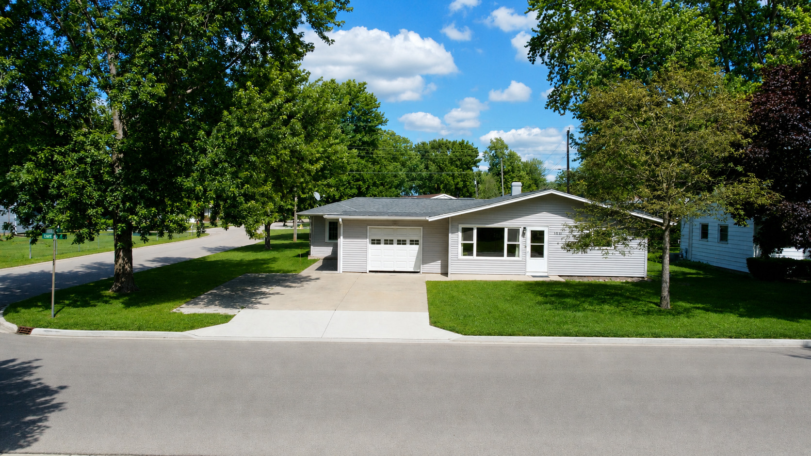 1418 Chippewa Drive — photo