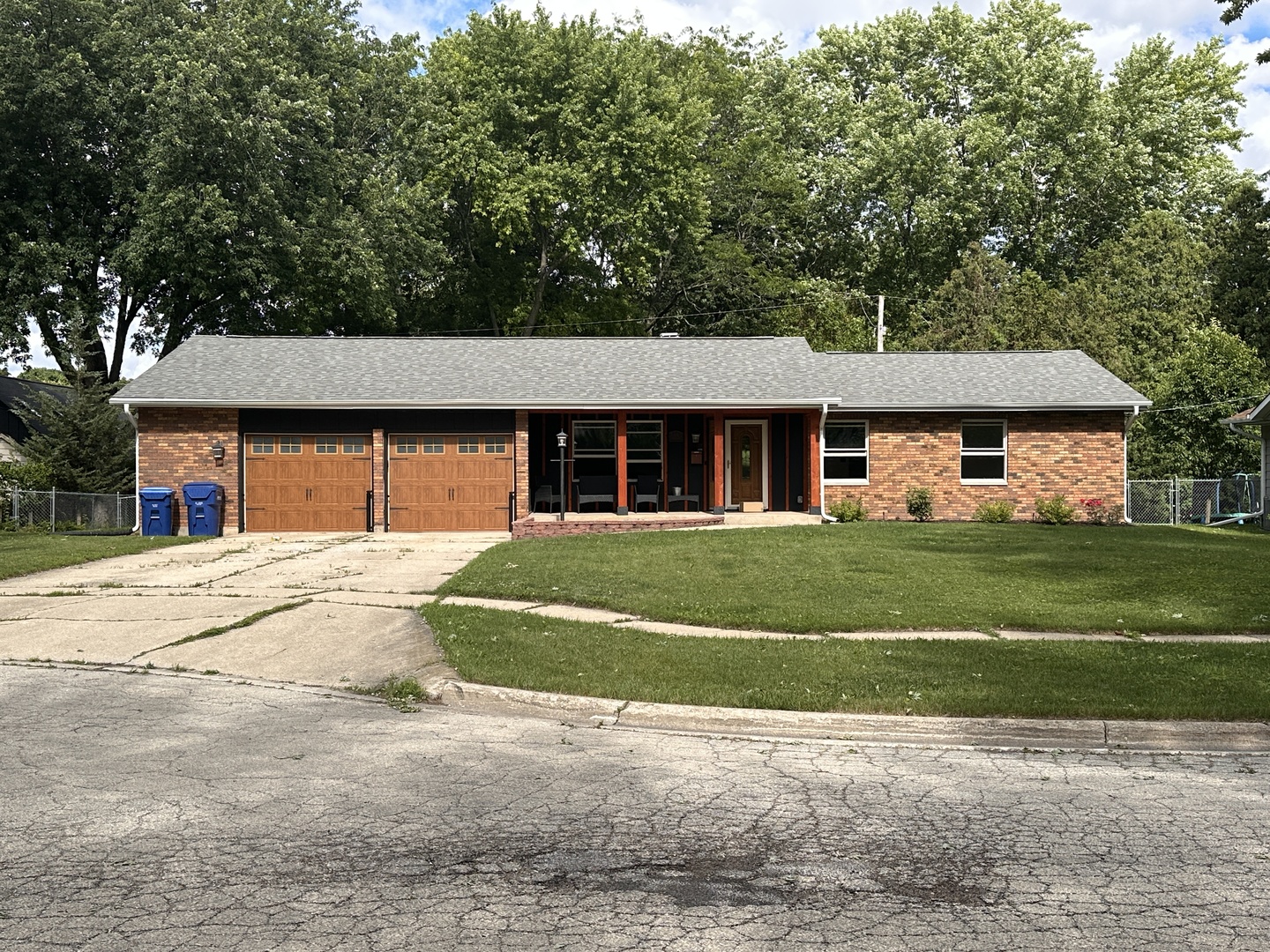 114 Ebbesen Drive — photo