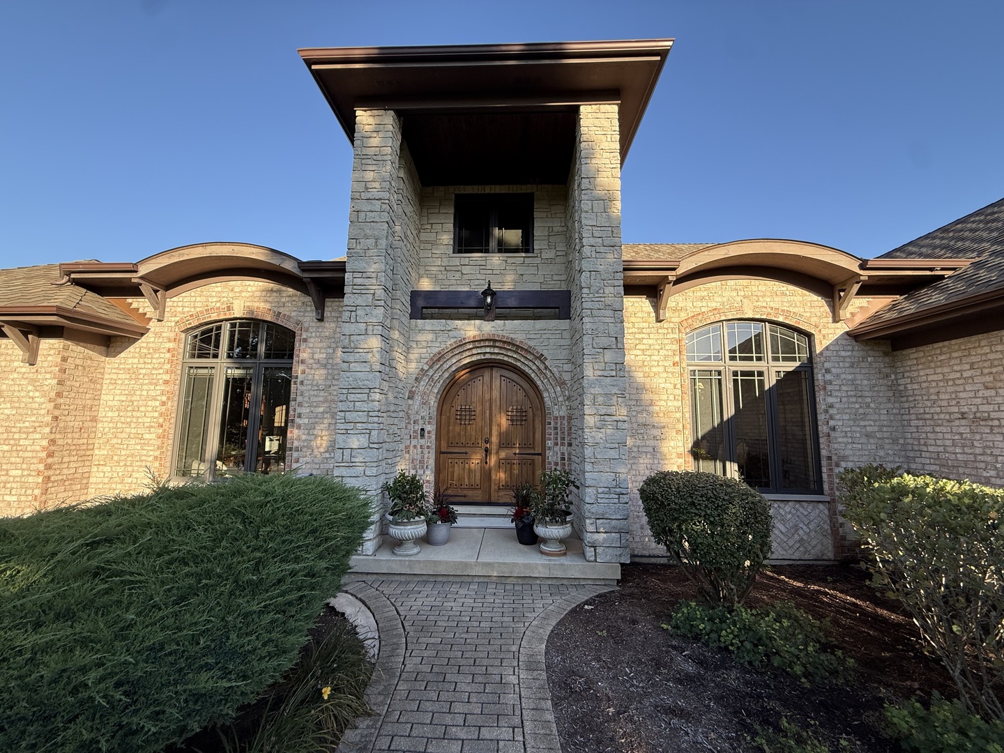 1311 E Longwood Drive — photo