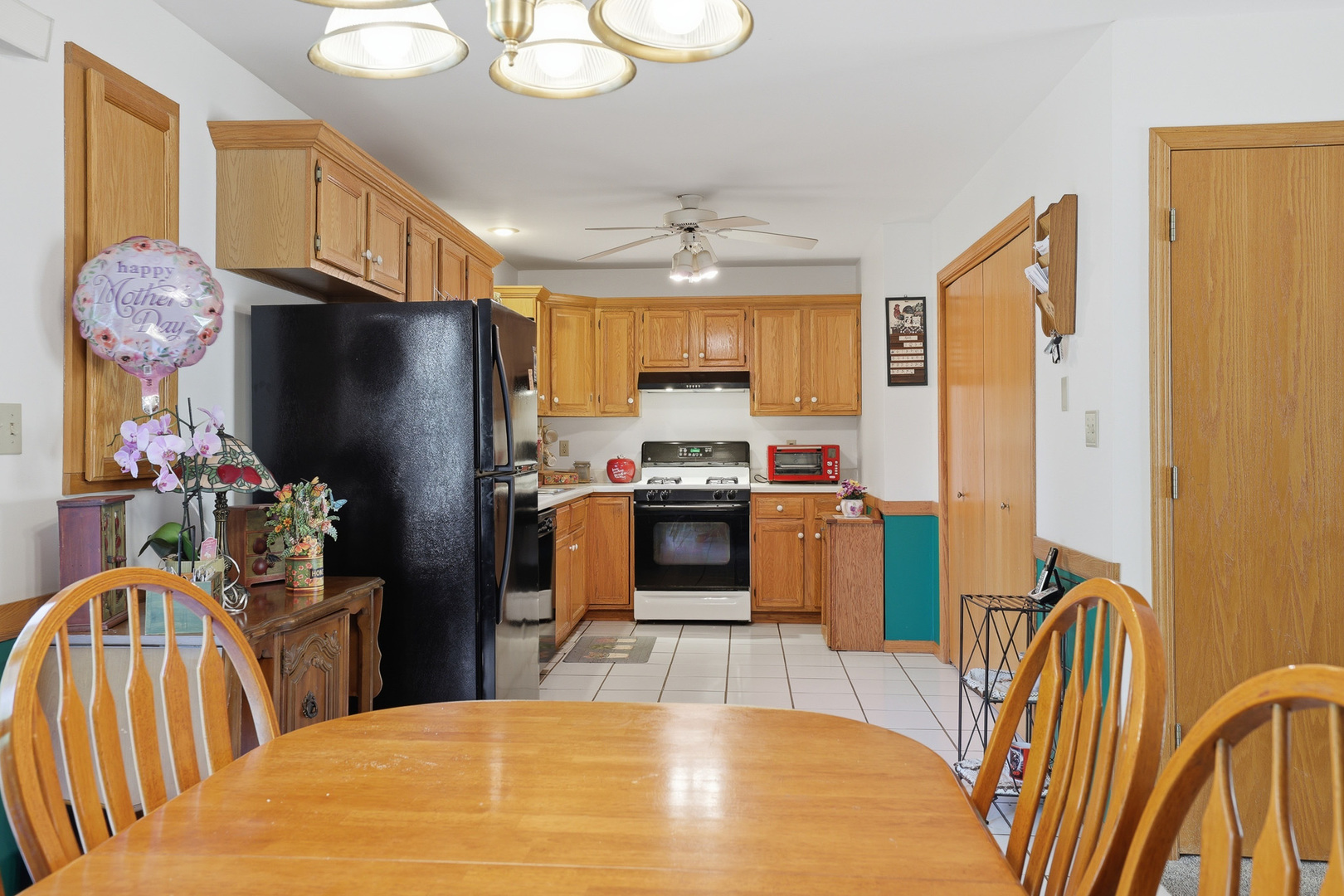 423 Wayne, Rochelle, IL 61068 — photo 2