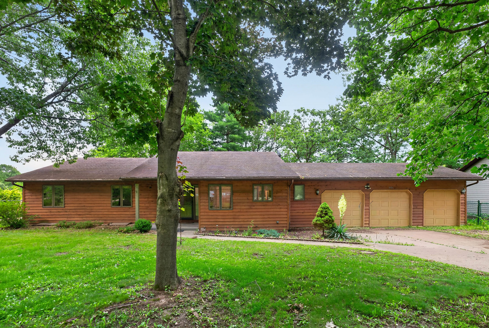 1006 N White Pine Drive — photo
